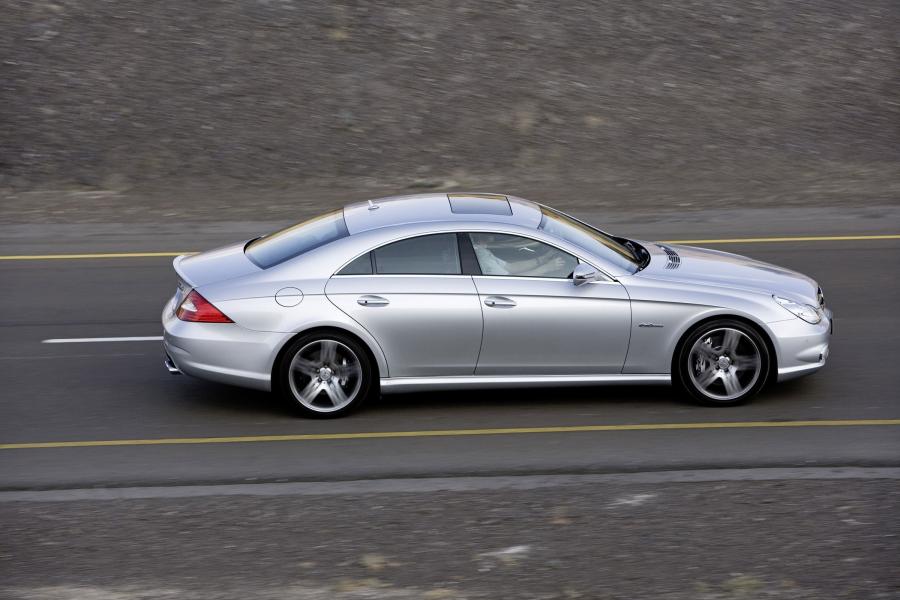  Mercedes-Benz CLS63 AMG 2009 года  (фото 21 из 46)